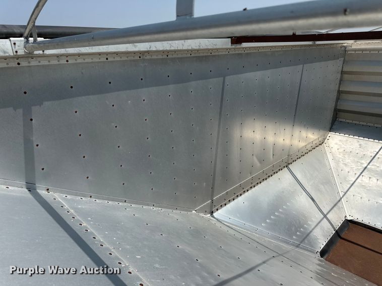 image for item DM2726 2004 Wilson DWH-500C grain trailer