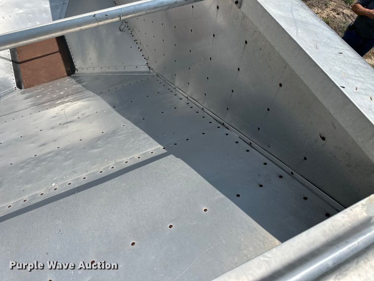 image for item DM2726 2004 Wilson DWH-500C grain trailer