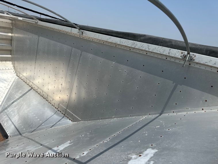 image for item DM2726 2004 Wilson DWH-500C grain trailer