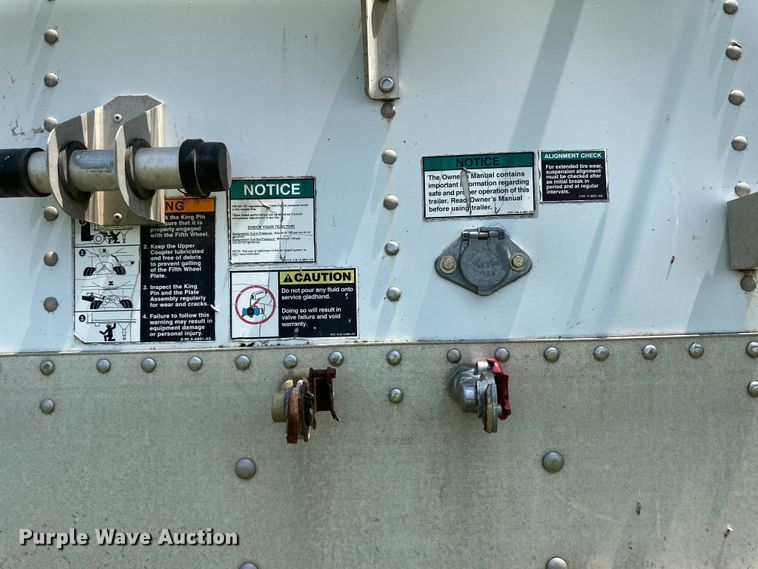 image for item DM2726 2004 Wilson DWH-500C grain trailer