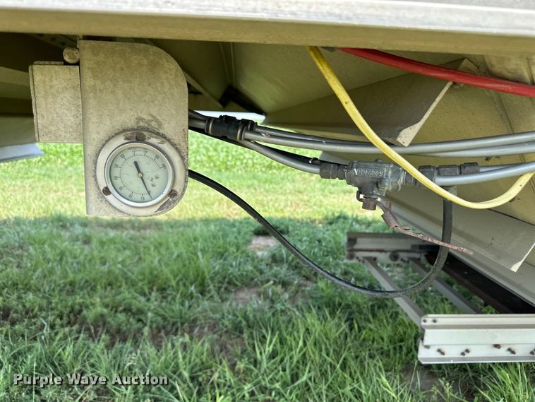 image for item DM2726 2004 Wilson DWH-500C grain trailer