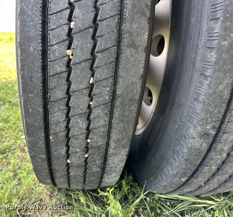 image for item DM2726 2004 Wilson DWH-500C grain trailer