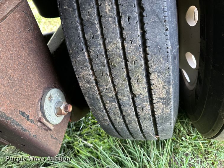 image for item DM2726 2004 Wilson DWH-500C grain trailer