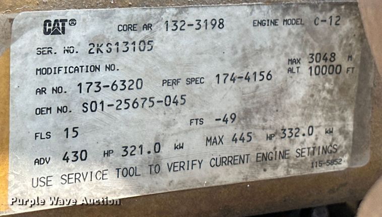 image for item DM2727 2000 Freightliner FLD semi truck