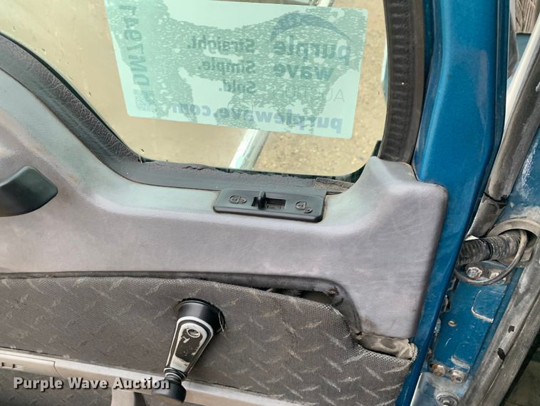 image for item DM7941 2013 Mack CXU613 Pinnacle  semi truck