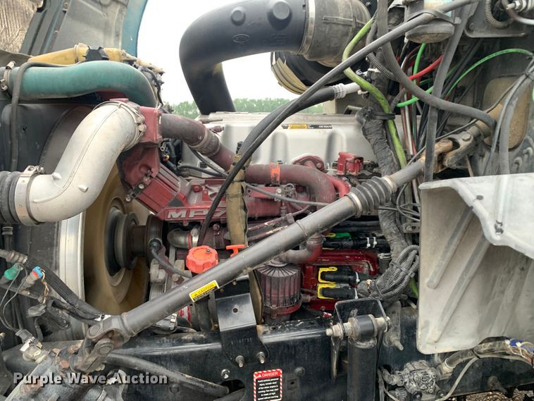 image for item DM7941 2013 Mack CXU613 Pinnacle  semi truck