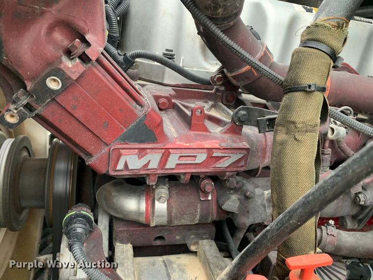 image for item DM7941 2013 Mack CXU613 Pinnacle  semi truck