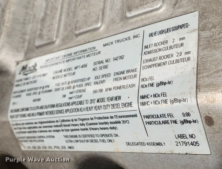 image for item DM7941 2013 Mack CXU613 Pinnacle  semi truck