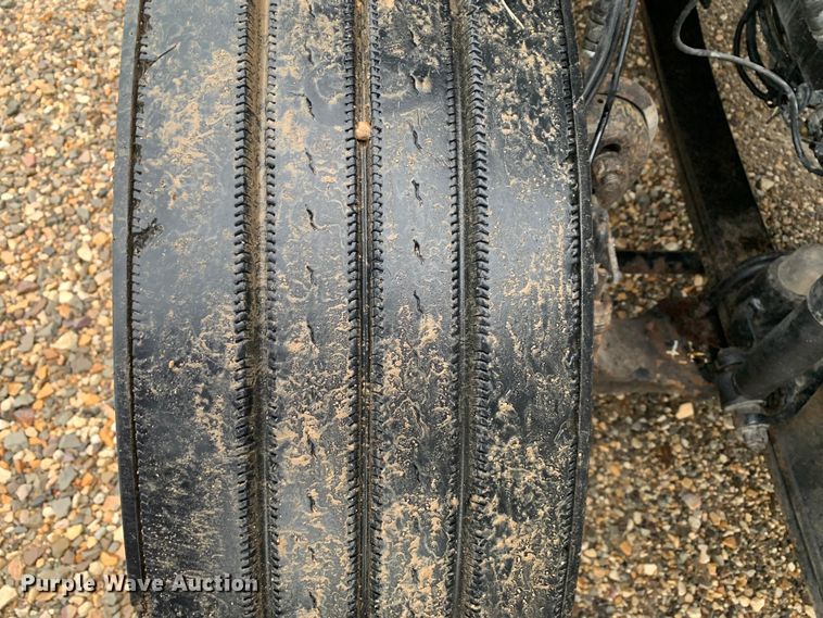 image for item DM7941 2013 Mack CXU613 Pinnacle  semi truck