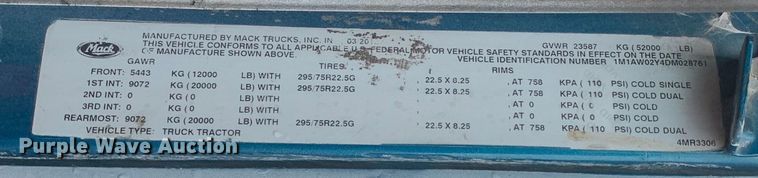 image for item DM7941 2013 Mack CXU613 Pinnacle  semi truck