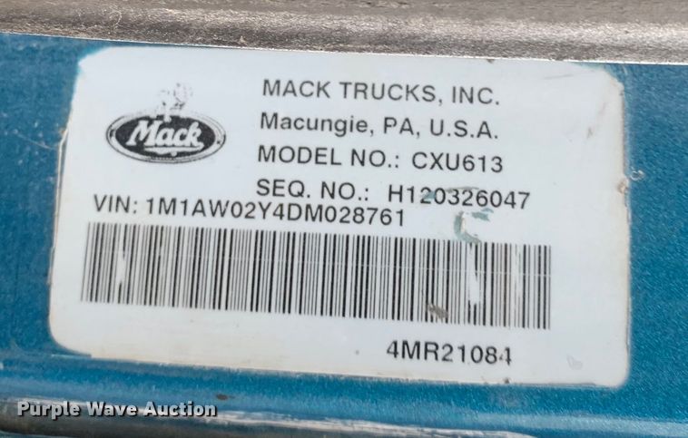 image for item DM7941 2013 Mack CXU613 Pinnacle  semi truck