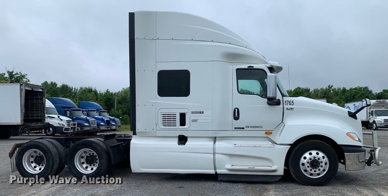 image for item DM7951 2019 International  LT625 semi truck