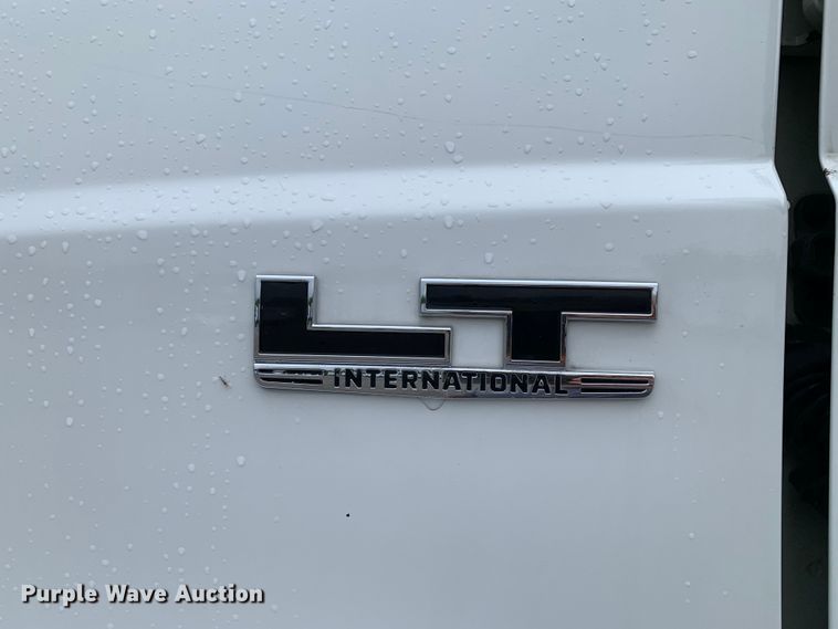 image for item DM7951 2019 International  LT625 semi truck