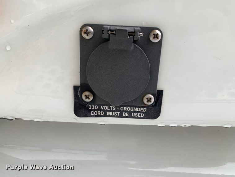 image for item DM7951 2019 International  LT625 semi truck