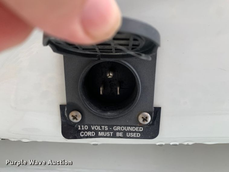 image for item DM7951 2019 International  LT625 semi truck