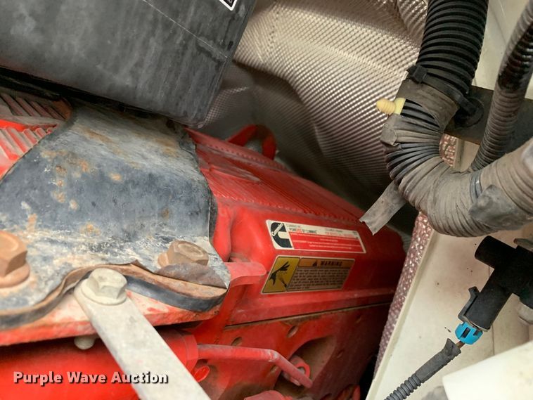 image for item DM7951 2019 International  LT625 semi truck