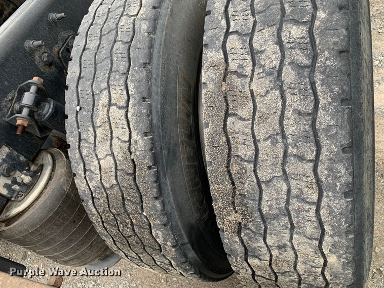 image for item DM7951 2019 International  LT625 semi truck