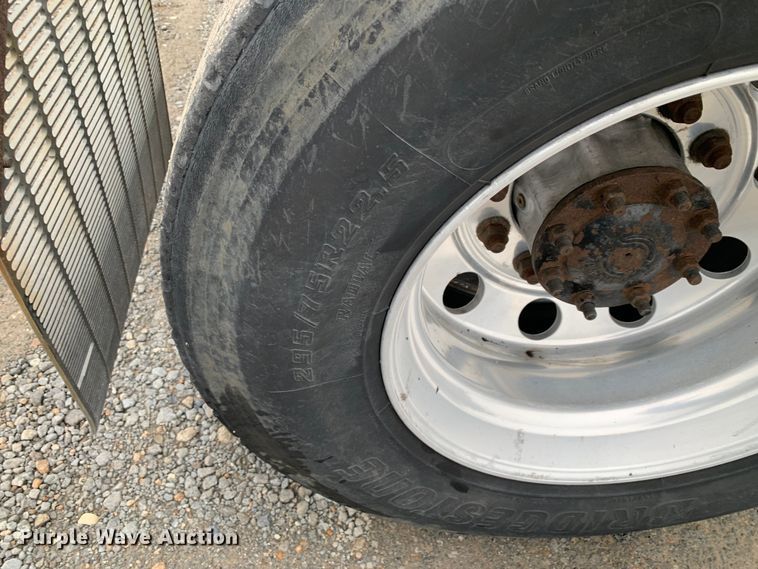 image for item DM7951 2019 International  LT625 semi truck