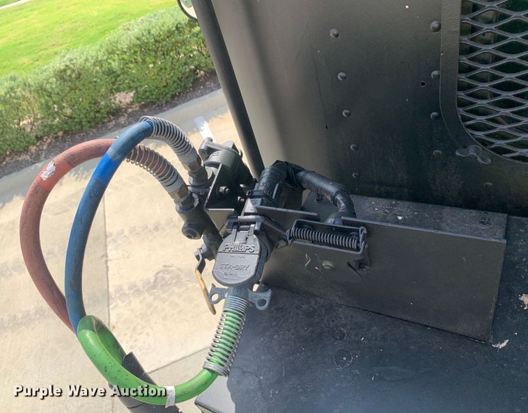 image for item DM7962 2007 Freightliner  M915A4R2 FLD120 semi truck