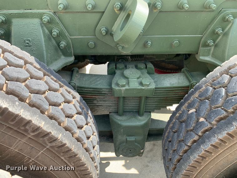 image for item DM7962 2007 Freightliner  M915A4R2 FLD120 semi truck