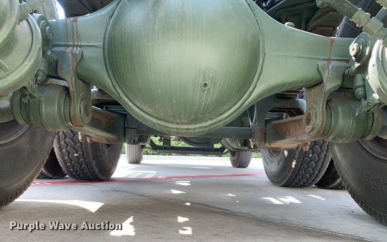 image for item DM7962 2007 Freightliner  M915A4R2 FLD120 semi truck