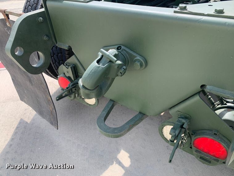 image for item DM7962 2007 Freightliner  M915A4R2 FLD120 semi truck