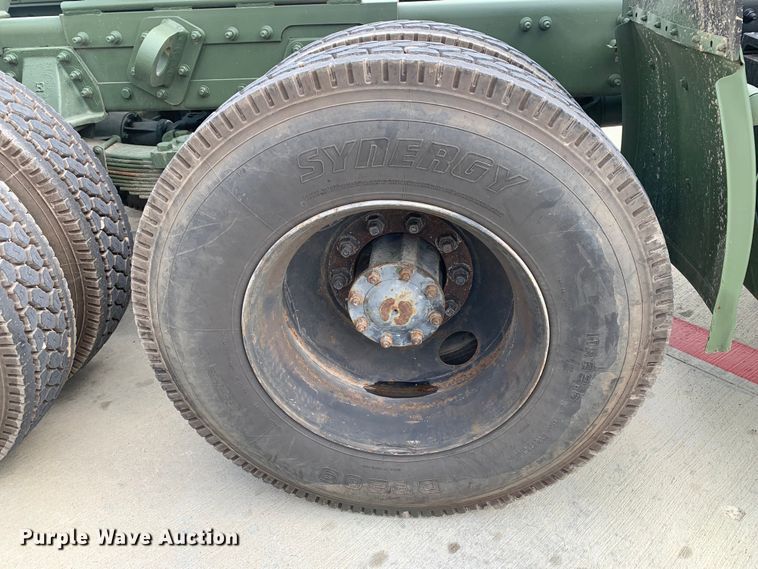 image for item DM7962 2007 Freightliner  M915A4R2 FLD120 semi truck