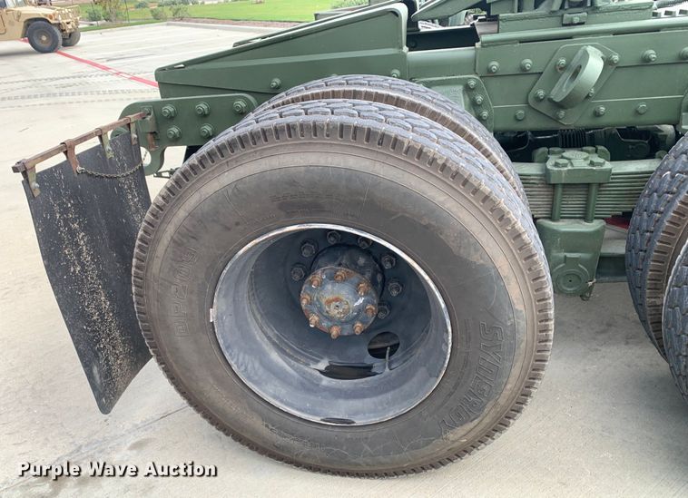 image for item DM7962 2007 Freightliner  M915A4R2 FLD120 semi truck