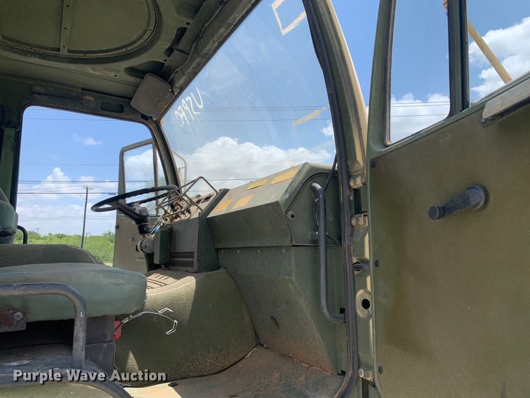 image for item DM7965 1994 Stewart & Stevenson M1078 flatbed truck