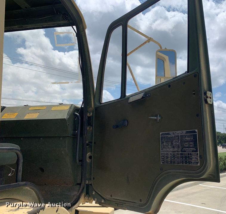 image for item DM7965 1994 Stewart & Stevenson M1078 flatbed truck