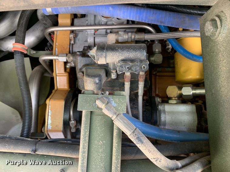 image for item DM7965 1994 Stewart & Stevenson M1078 flatbed truck