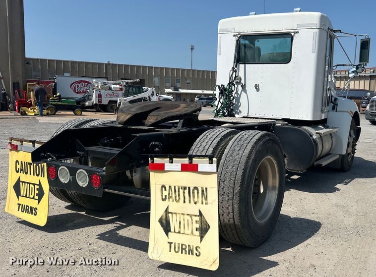 image for item DO6605 2012 Kenworth  T370 semi truck