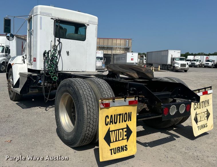 image for item DO6605 2012 Kenworth  T370 semi truck