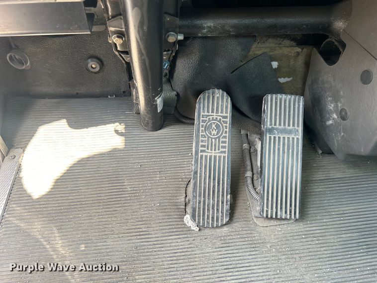 image for item DO6605 2012 Kenworth  T370 semi truck