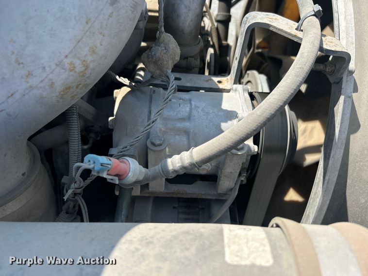 image for item DO6605 2012 Kenworth  T370 semi truck