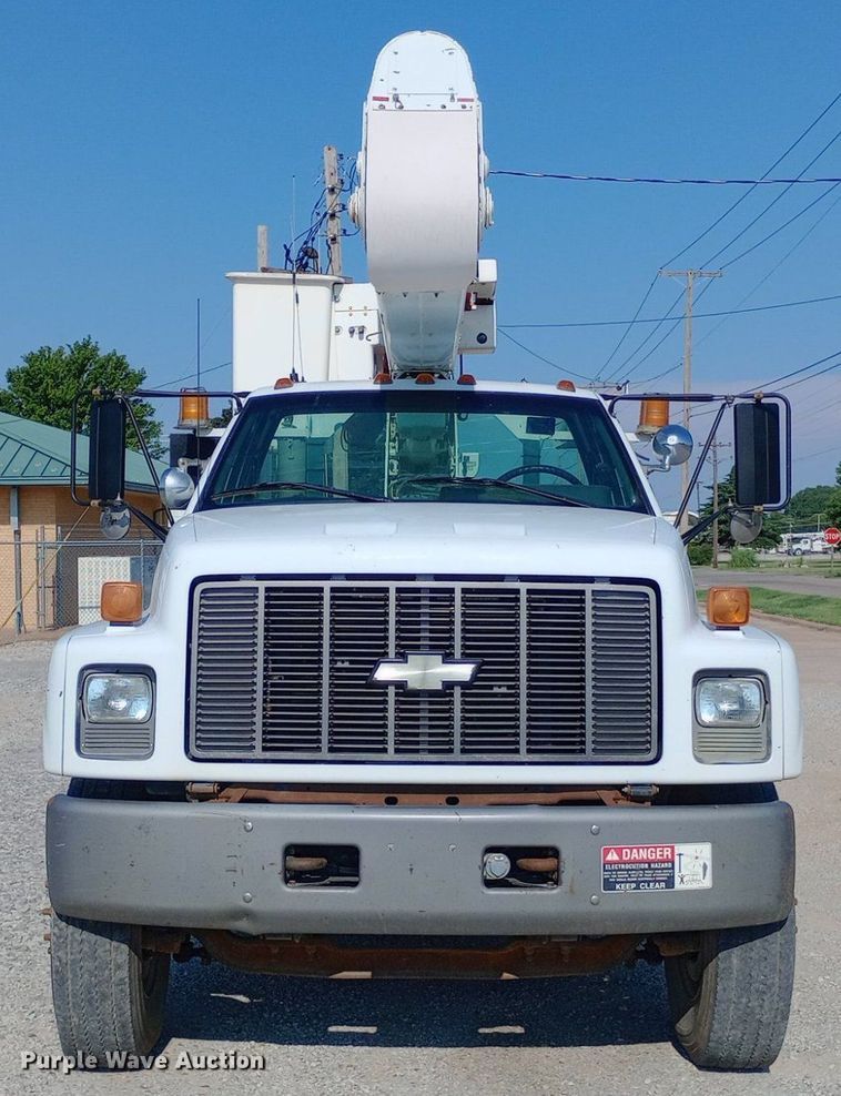 image for item DP1273 1997 Chevrolet C7500 bucket truck