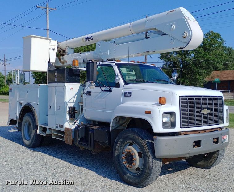 image for item DP1273 1997 Chevrolet C7500 bucket truck