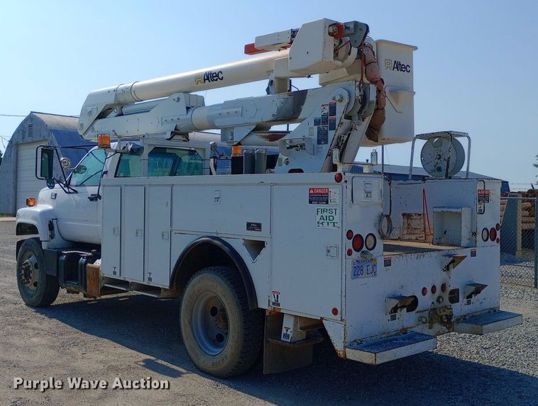 image for item DP1273 1997 Chevrolet C7500 bucket truck