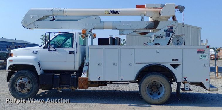 image for item DP1273 1997 Chevrolet C7500 bucket truck