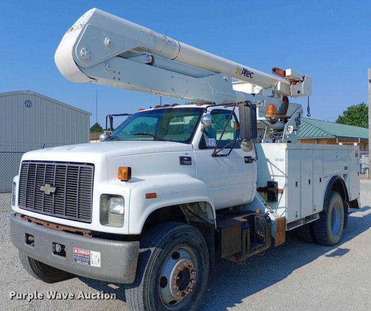 image for item DP1273 1997 Chevrolet C7500 bucket truck