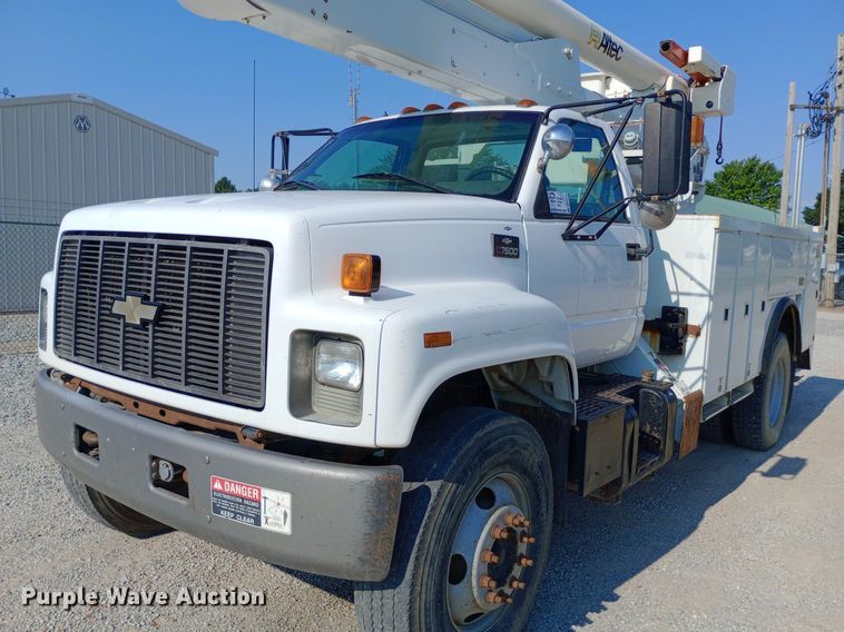 image for item DP1273 1997 Chevrolet C7500 bucket truck