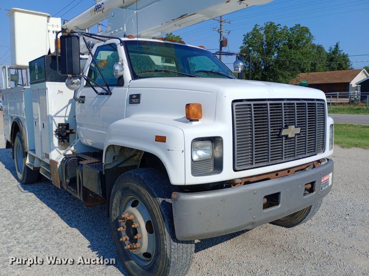 image for item DP1273 1997 Chevrolet C7500 bucket truck