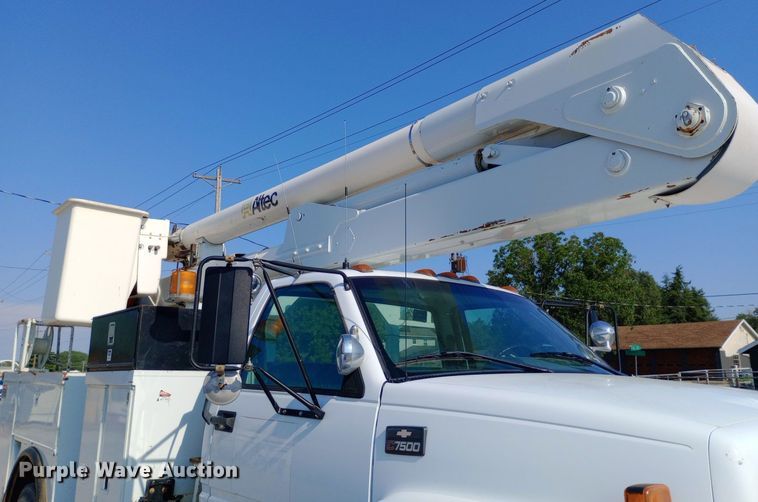image for item DP1273 1997 Chevrolet C7500 bucket truck