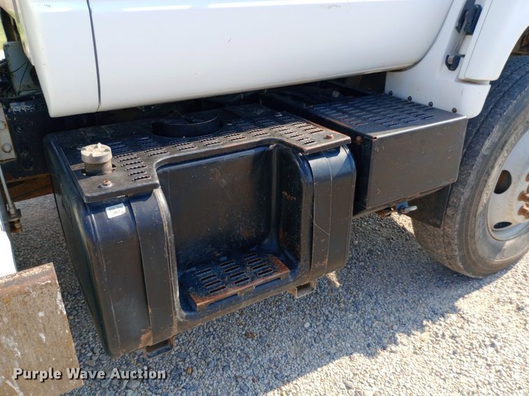 image for item DP1273 1997 Chevrolet C7500 bucket truck