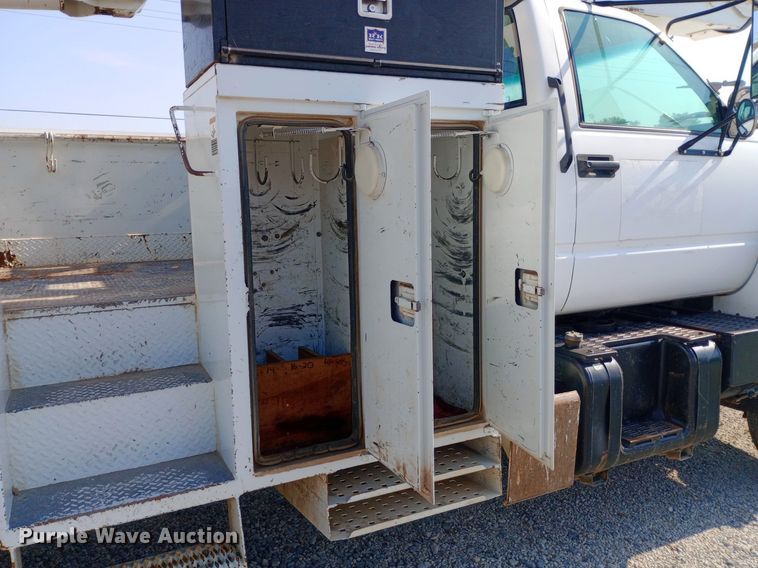 image for item DP1273 1997 Chevrolet C7500 bucket truck