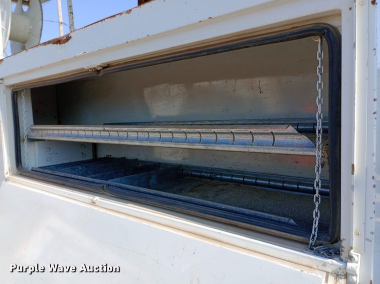 image for item DP1273 1997 Chevrolet C7500 bucket truck