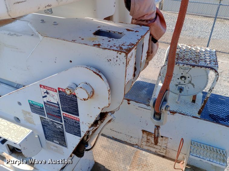 image for item DP1273 1997 Chevrolet C7500 bucket truck