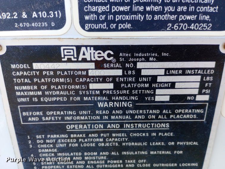 image for item DP1273 1997 Chevrolet C7500 bucket truck