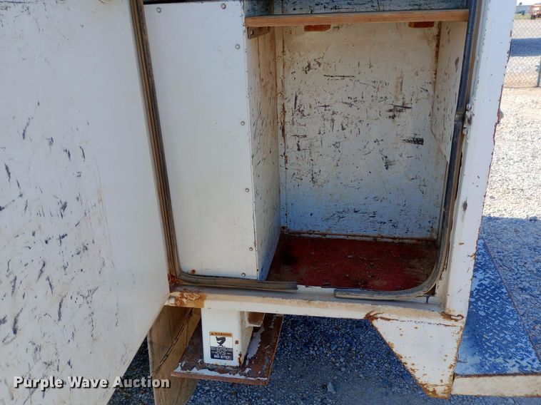 image for item DP1273 1997 Chevrolet C7500 bucket truck