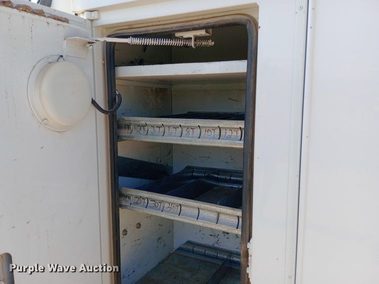 image for item DP1273 1997 Chevrolet C7500 bucket truck